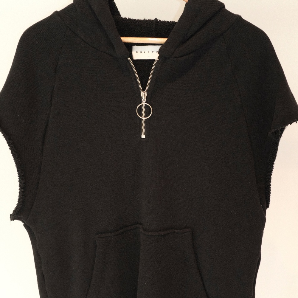 DRIFTER: FW18 WARWICK HALF ZIP PARKA / BLACK